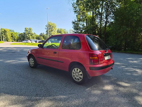 Nissan Micra 9 of 19