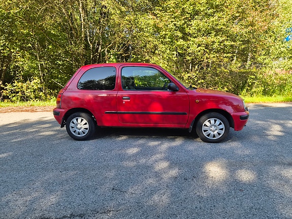 Nissan Micra 6 of 19