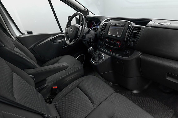 Opel Vivaro 5 of 22