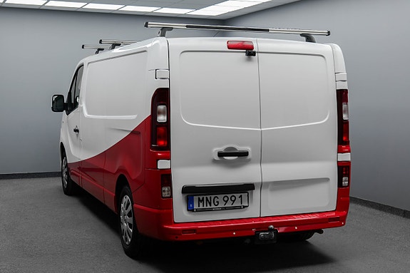 Opel Vivaro 2 of 22