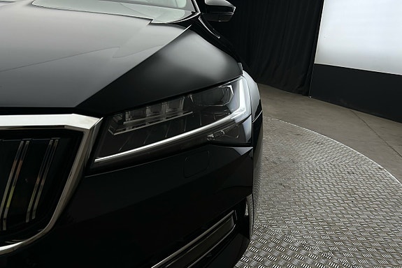 Skoda Superb 11 of 28