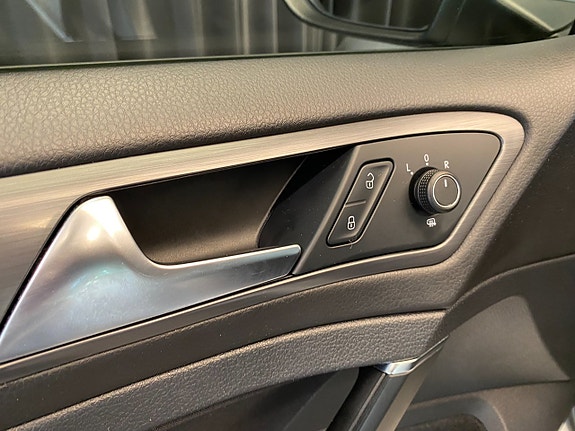 Volkswagen Golf I 30 of 30
