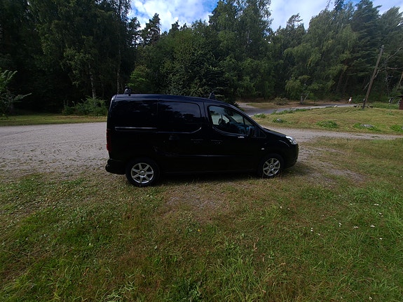 Peugeot Partner 3 of 6