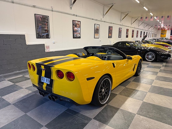 Chevrolet Corvette 12 of 30