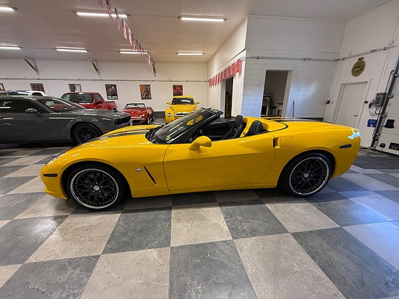Chevrolet Corvette 8 of 30