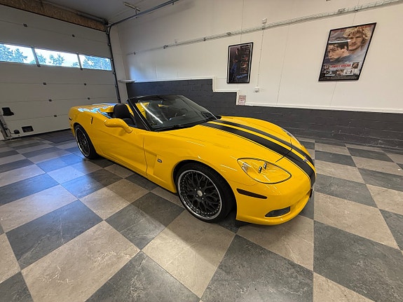 Chevrolet Corvette 2 of 30
