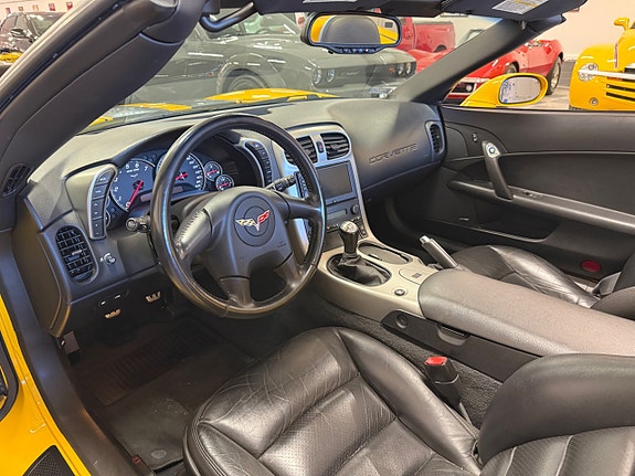 Chevrolet Corvette 26 of 30