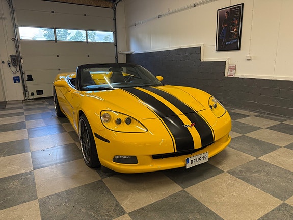 Chevrolet Corvette 3 of 30