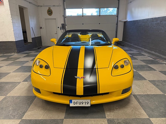 Chevrolet Corvette 4 of 30