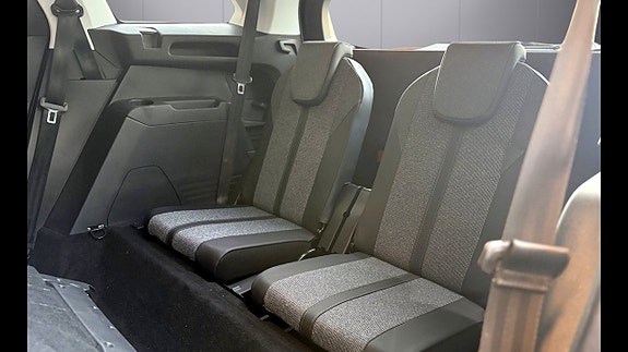 Peugeot 5008 24 of 29