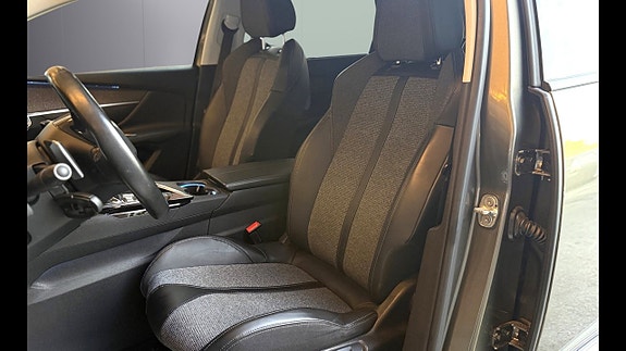 Peugeot 5008 18 of 29