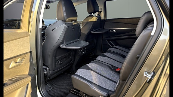 Peugeot 5008 23 of 29