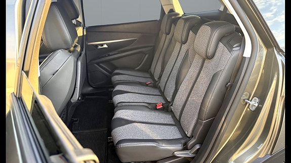 Peugeot 5008 22 of 29