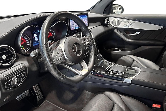 Mercedes-Benz GLC300 de 5 of 12