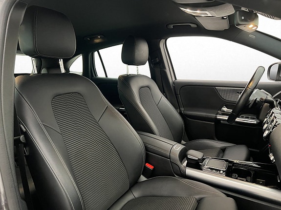 Mercedes-Benz EQA250 25 of 30