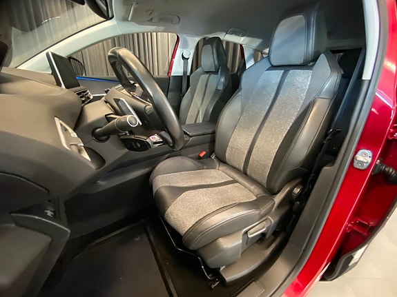 Peugeot 3008 7 of 30