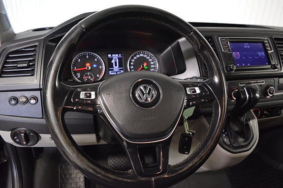 Volkswagen Transporter 10 of 14