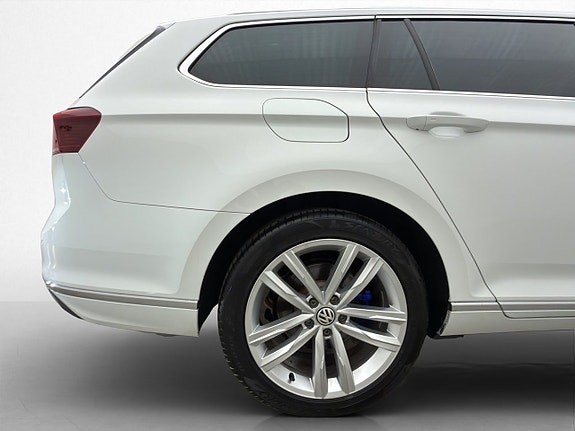 Volkswagen Passat 29 of 30