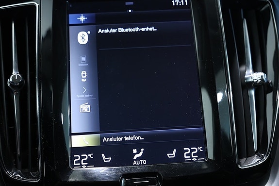 Volvo XC60 11 of 20