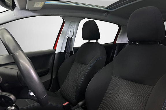 Peugeot 208 7 of 14
