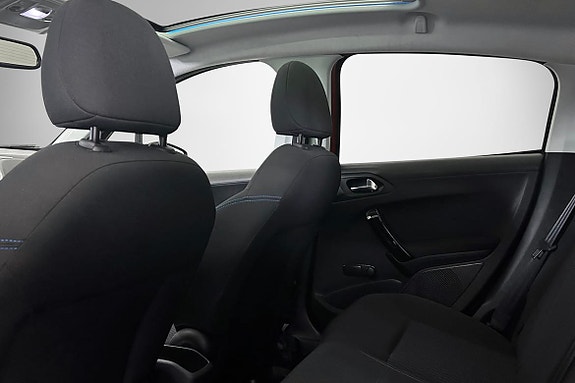 Peugeot 208 8 of 14