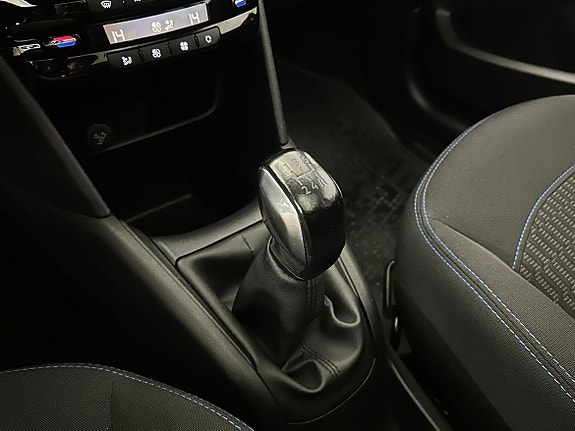 Peugeot 208 14 of 14