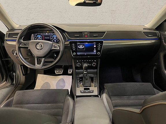 Skoda Superb Scout 4 of 7