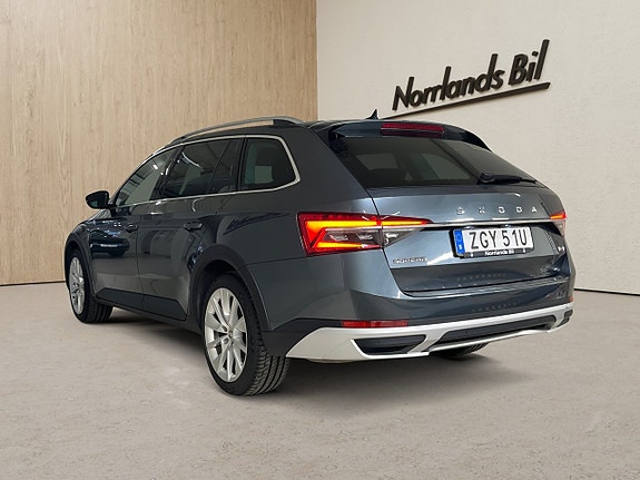 Skoda Superb Scout 2 of 7