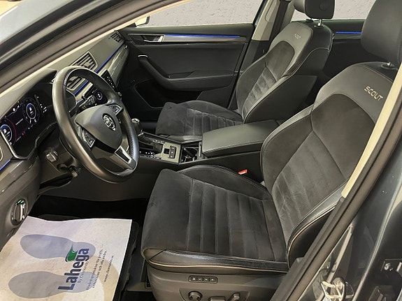 Skoda Superb Scout 3 of 7