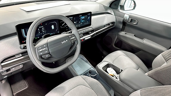 Kia EV3 8 of 12