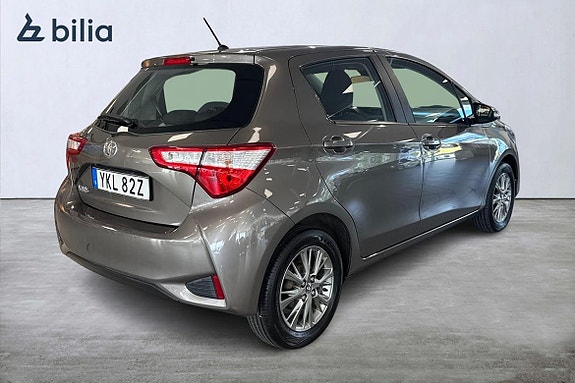 Toyota Yaris 19 of 21