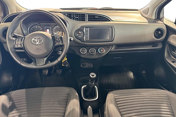 Toyota Yaris 10 of 21