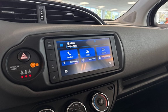 Toyota Yaris 15 of 21