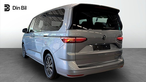 Volkswagen Multivan 3 of 16