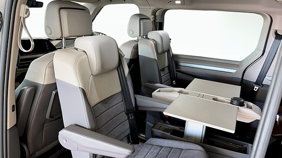 Volkswagen Multivan 16 of 16