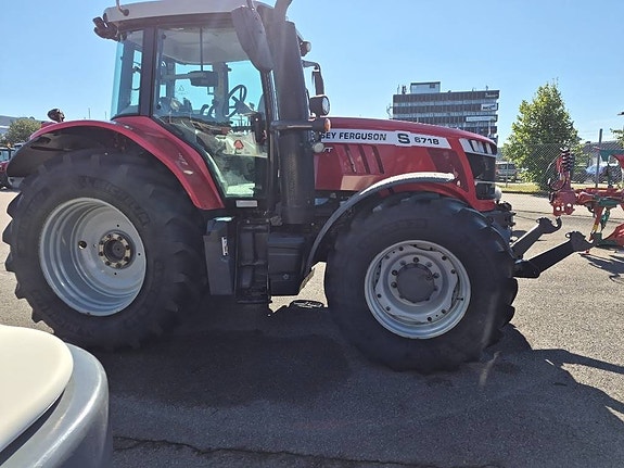 Massey Ferguson 6718 S 4 of 11
