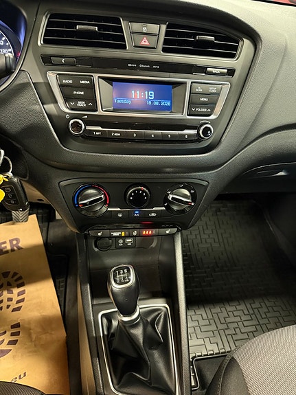 Hyundai i20 10 of 10