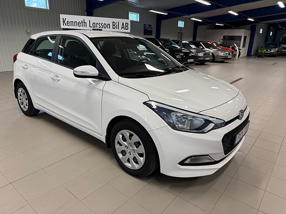 Hyundai i20 4 of 10