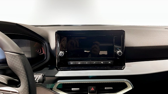 Seat Arona 9 of 12