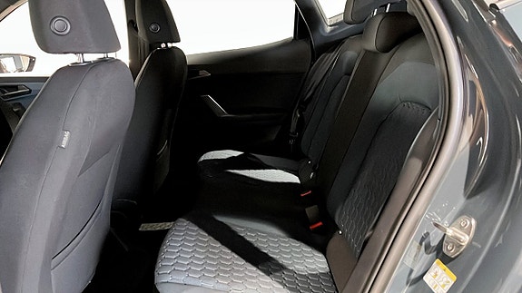 Seat Arona 11 of 12