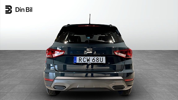 Seat Arona 5 of 12