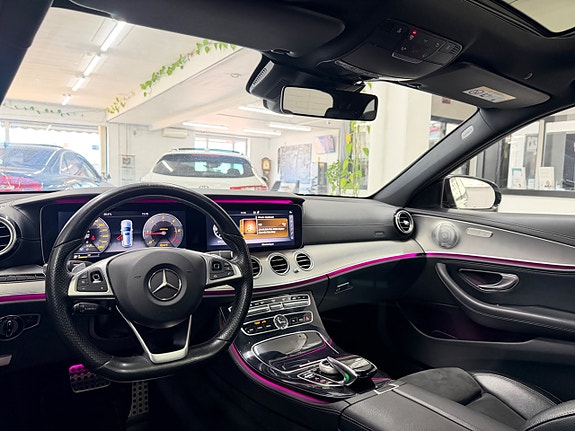 Mercedes-Benz E220 26 of 30