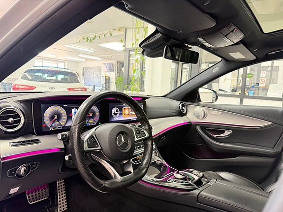Mercedes-Benz E220 29 of 30