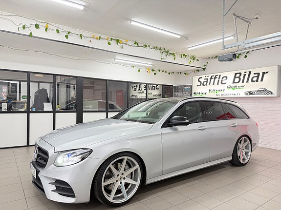 Mercedes-Benz E220 7 of 30