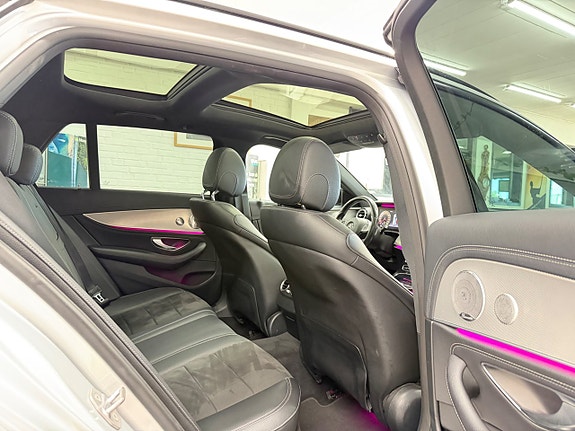Mercedes-Benz E220 20 of 30