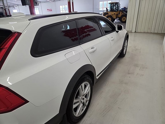 Volvo V90 Cross Country 6 of 10