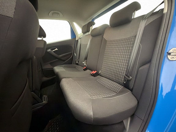 Volkswagen Polo 15 of 23