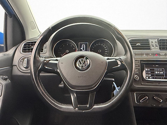 Volkswagen Polo 13 of 23