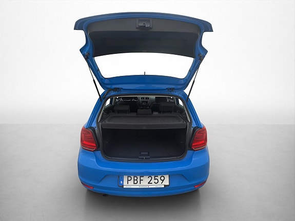 Volkswagen Polo 10 of 23