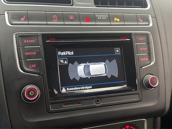 Volkswagen Polo 17 of 23